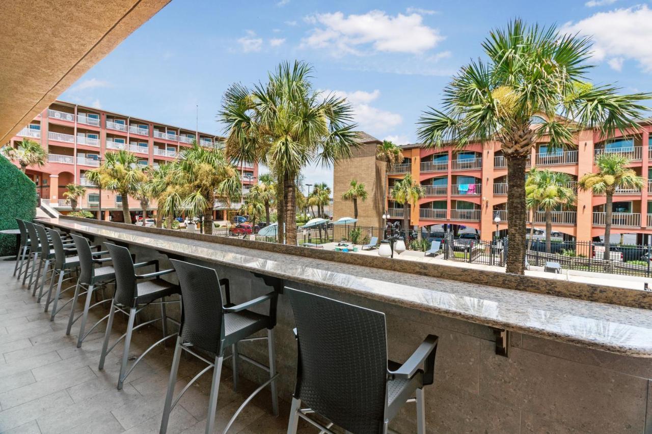 Beachfront Palms Hotel 3*