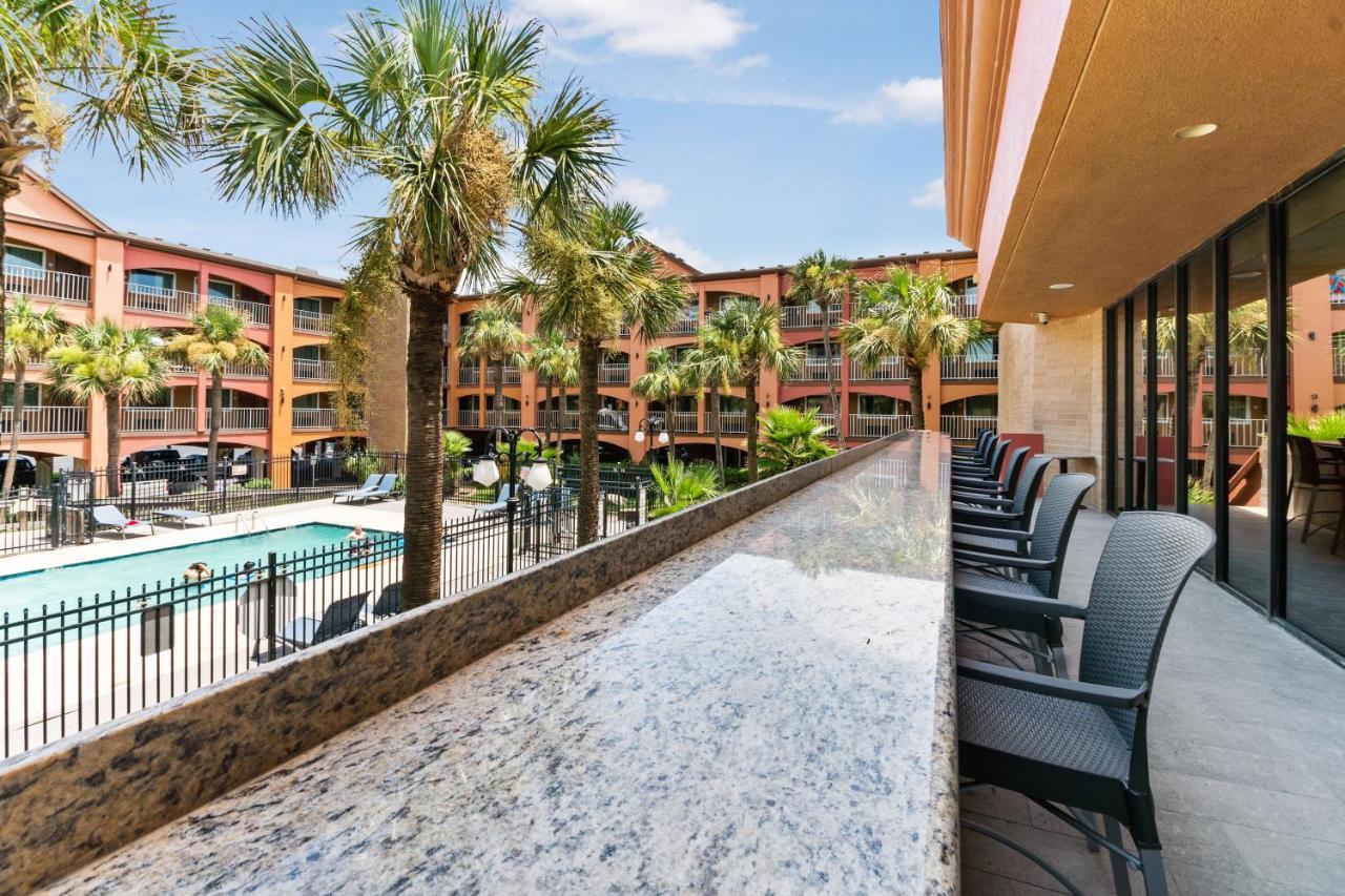 Beachfront Palms Hotel 3*