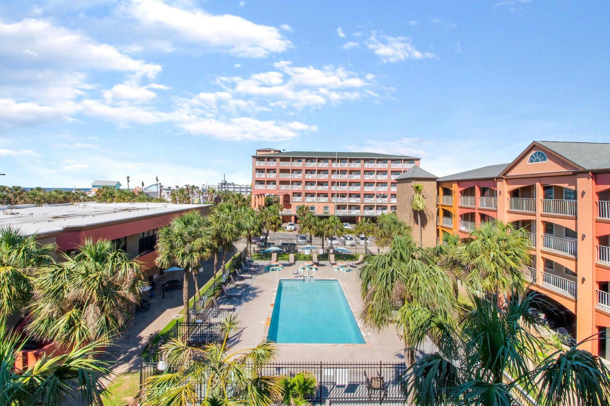 Beachfront Palms Galveston
