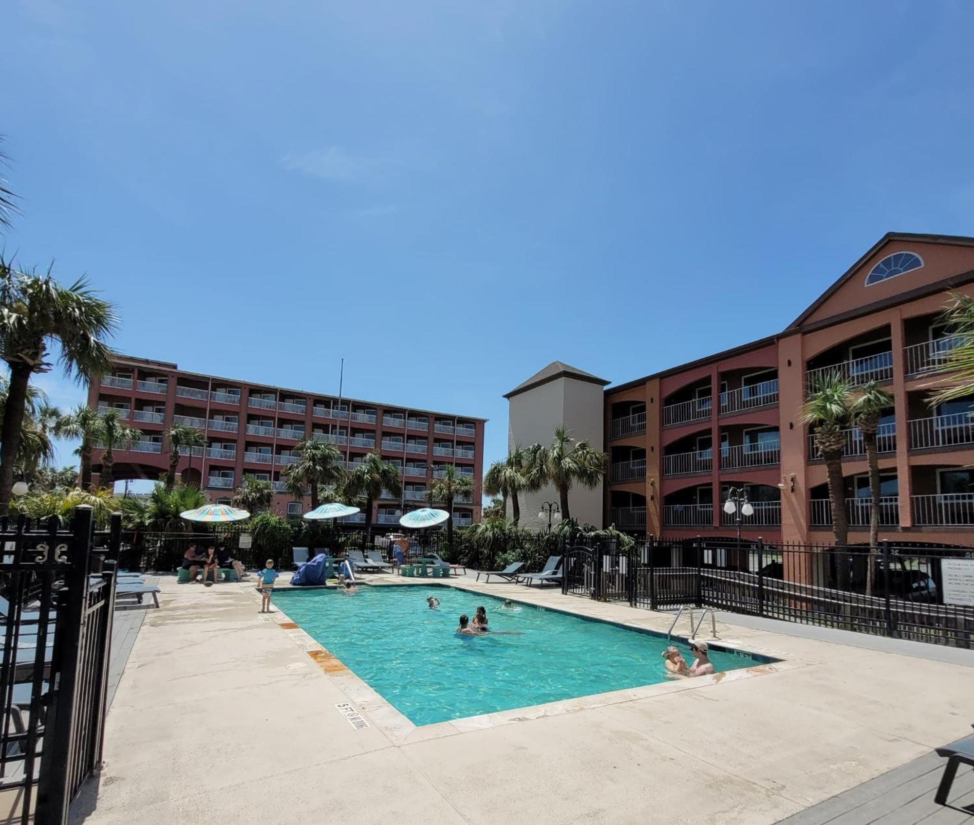 Beachfront Palms 3*
